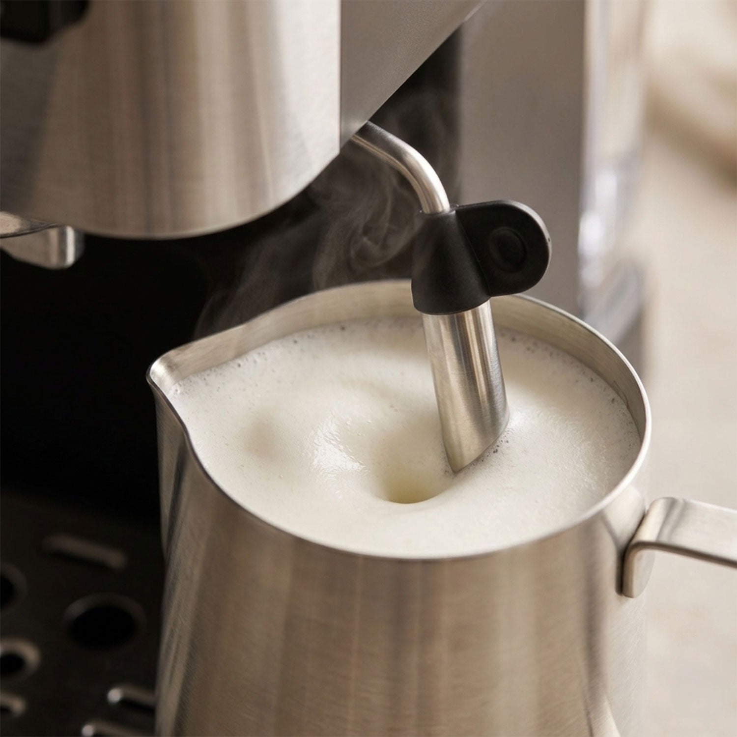 Máquina de Espresso con Panel Digital Jade Cook con espumador de leche